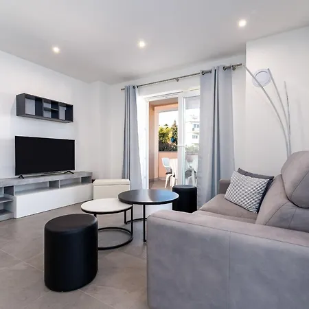 Baricevic - Two Bedroom With Balcony *