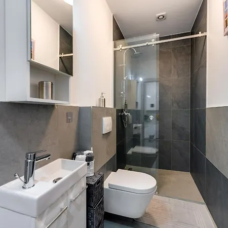 Baricevic - Two Bedroom With Balcony Apartment