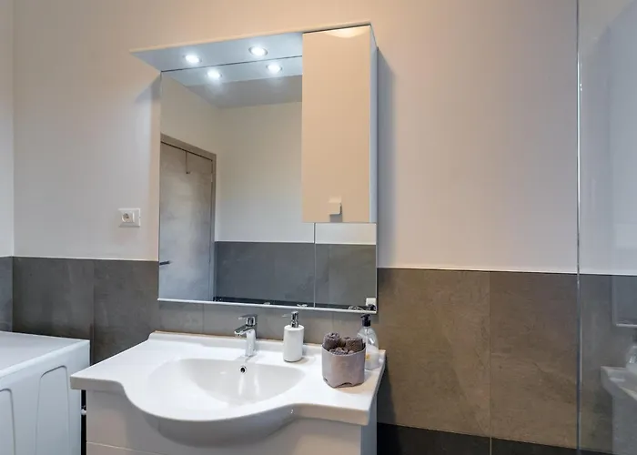 Appartement Baricevic - Two Bedroom With Balcony *