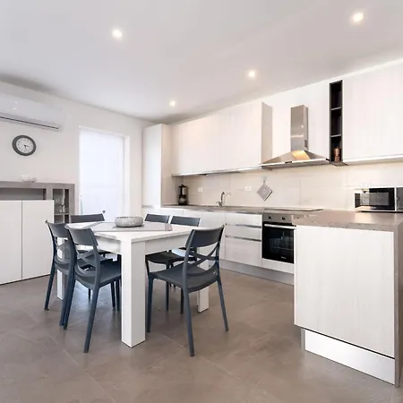 Baricevic - Two Bedroom With Balcony Apartment