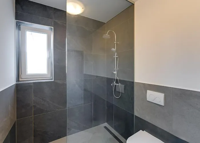 Baricevic - Two Bedroom With Balcony