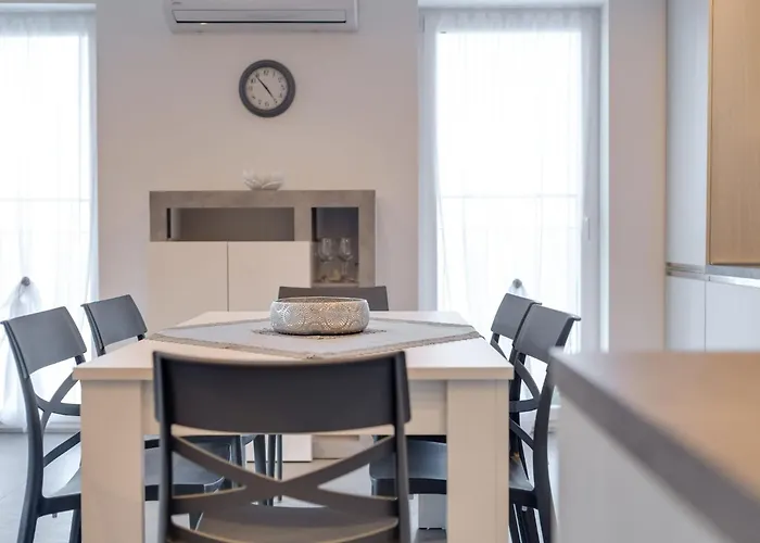 Baricevic - Two Bedroom With Balcony * אופטיה